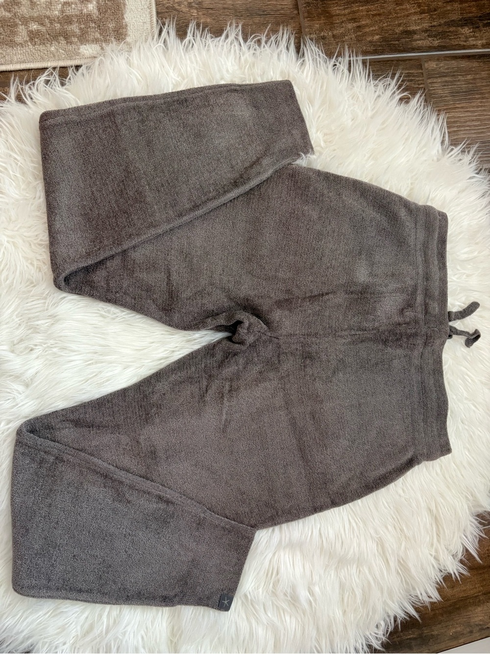 Barefoot Dreams Women’s Plush Joggers - Charcoal